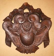DECORATION : FRONTON, en CHÊNE, Décor MASQUE STYLE AFRICAIN, drapé LOUIS XVI