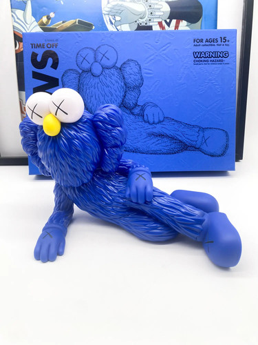 Kaws time off - off, figurine