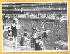Photograph swimming pool Paris porte D' Auteuil 1929 Henri Manuel 18cm x 24cm