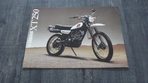 Catalogue brochure motos - catalogue,