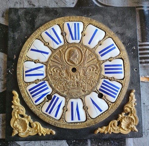 Une facade pour - une, mouvement