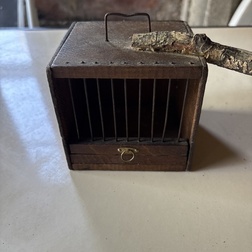 Ancienne petite cage bois - en,