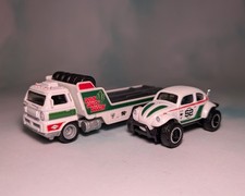 Hot Wheels 2021 Car Culture / Team Transport Volkswagen Baja Bug & Hauler (1:64)
