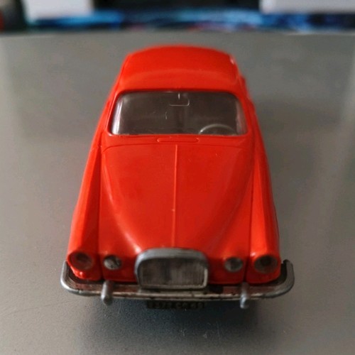 Norev jaguar orange 1 43 - jaguar, mk