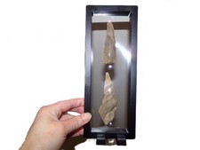 2 outils préhistoriques en