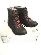  Mudd Girls " Tag " Kids Combat Boot shoes - Size 13 - Color Grey - $ 54.99