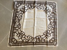 Superbe foulard 100% soie