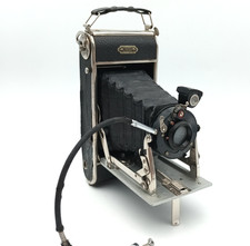 Appareil photo ancien à