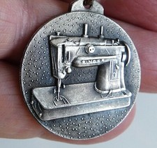 Ancien porte cle métal