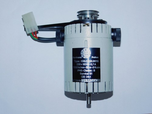 Moteur remplacement - de,