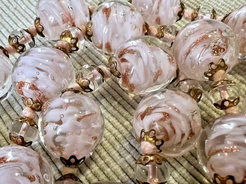 Collier ancien perles nouées