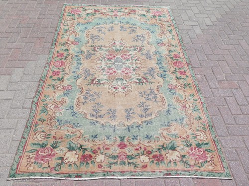 Tapis turc vintage fait main