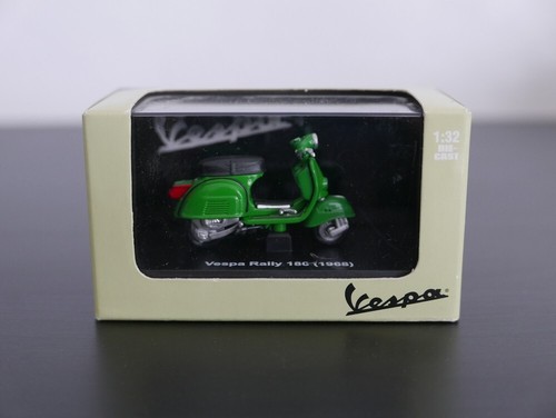 Moto vespa rally 180 - 1/32,