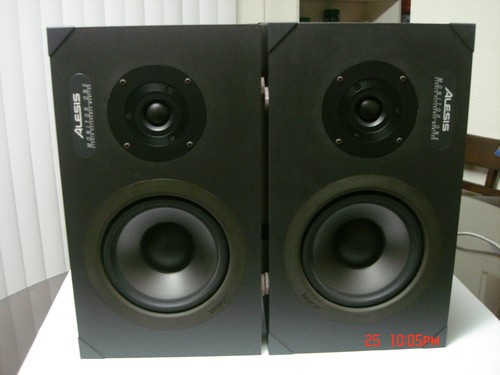 Alesis monitor one - alesis,