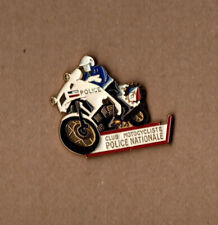 pin's police - gendarmerie / club motocycliste police nationale (blouson bleu)
