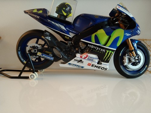 Maquette moto altaya echelle - maquette,