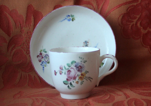 Tasse soucoupe en - tasse, et