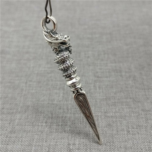 Pendentif poignard dragon