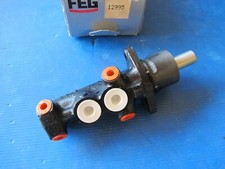 Maître-cylindre de freins