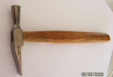 outil horloger : 1 marteau