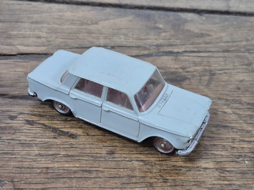 Voiture miniature fiat 1500 - voiture,