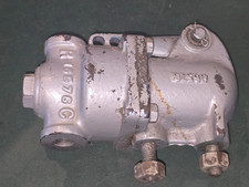 pompe hydraulique verrin pour voiture ancienne machine a voir