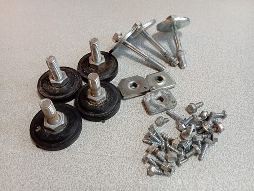 Lot vis visserie - visserie, platine