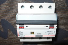 DISJONCTEUR DIFFERENTIEL