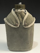 Ancienne Gourde militaire en Aluminium A.Bourgeat avec housse