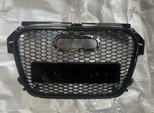 Calandre noir look RS pour