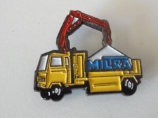 PIN S TRUCK DUMP TRUCK CRANE