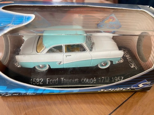 Ford taurus 4582 solido - taurus,