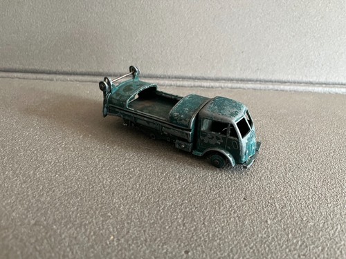 Ancienne miniature voiture - ancienne,