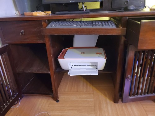 Bureau avec son étagère en - (avec,