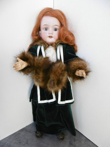 Jolie poupée ancienne - poupÉe,