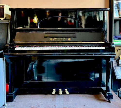 Piano acoustique vertical - piano,