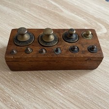 Ancienne Petite Boîte De 10