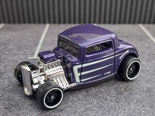 Hot Wheels '32 Ford Coupe Hot Rod Purple  1/64 scale Die-Cast Car New Loose