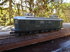 Locomotive électrique de type 10031 RE 4/4 du réseau SBB CFF de la marque Lima h