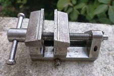 Ancien Petit étau de