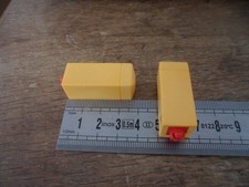 2 plots jaunes  jardin d