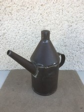 Ancien bidon / Récipient / Grande burette / Accessoire pour liquide