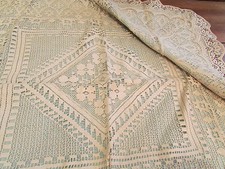 belle ancienne nappe carrée