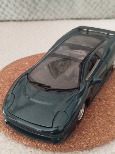 24eme maisto jaguar - 1/24eme,