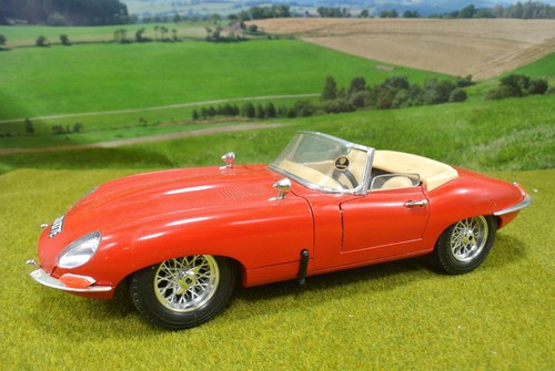 Bburago voiture jaguar - voiture, 1/18