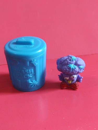 Figurine poubelle bleues the - figurine:,