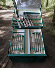 Ménagère DAM 62 pièces Metal Argenté Fourchettes Cuillères Couteaux  Coquille 