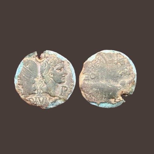 R1472 monnaie romaine - -,