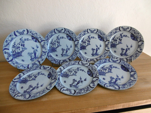 Sept assiettes plates faience - sept,