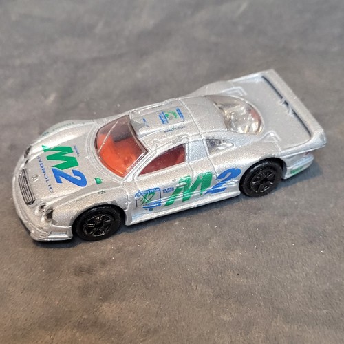 Petite voiture miniature